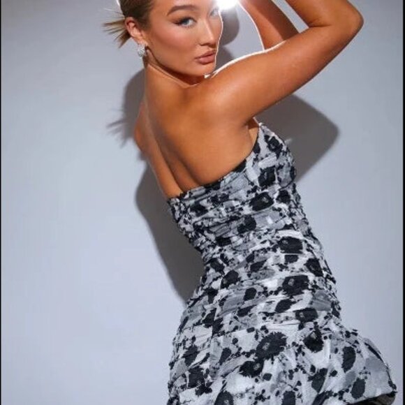 Jacquard Bandeau Mini Dress With Asymmetric Frill Hem - Picture 2 of 5